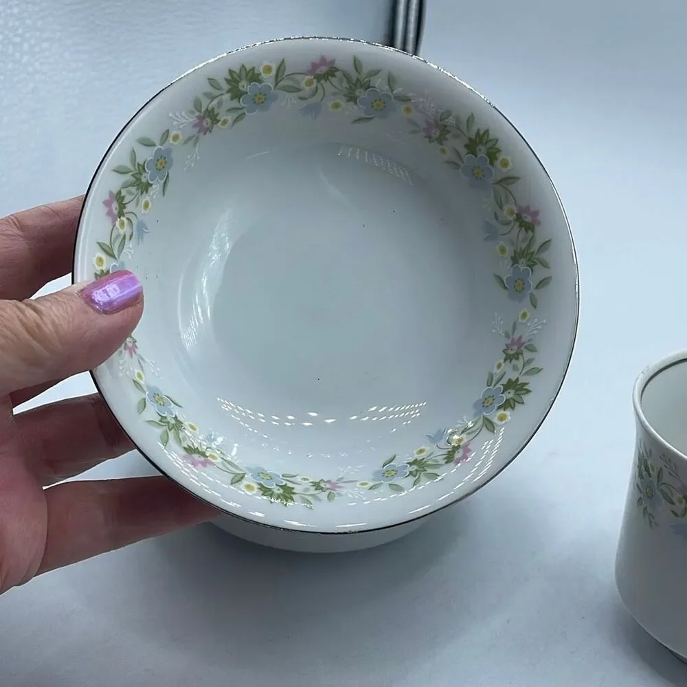 Johann Haviland Forever Spring 3 berry dessert bowls 1 cup.